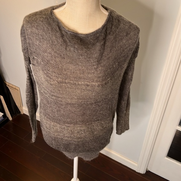 LOFT grey knit sweater - Picture 3 of 9